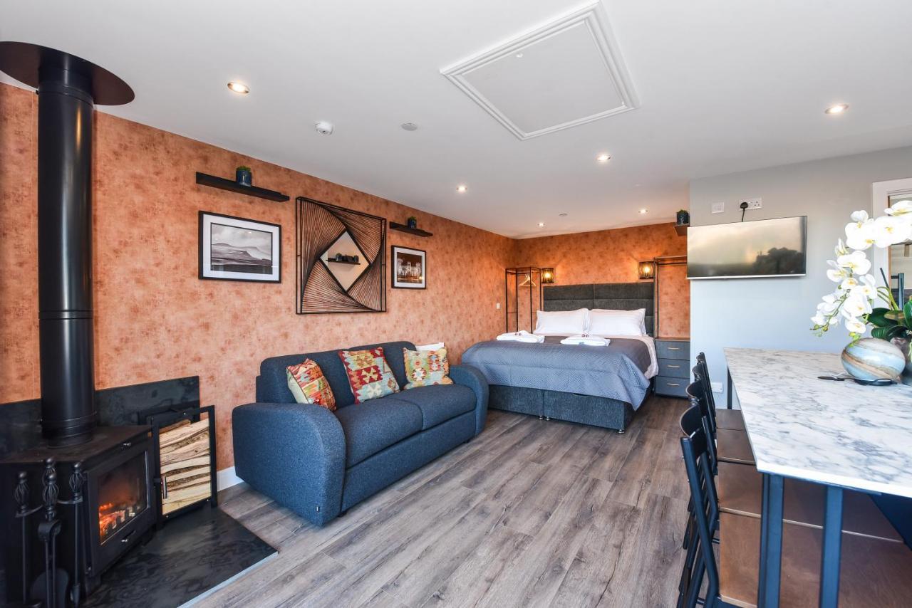 La Cantera Merthyr Tydfil Extérieur photo